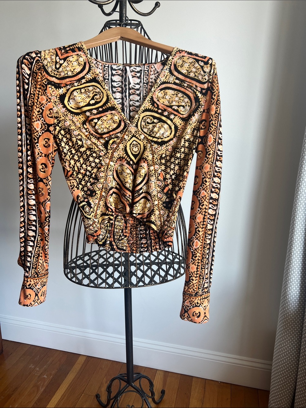 Free People Orange and Gold Paisley V-Neck Long Sleeve Crop Top - Picture 3 of 13